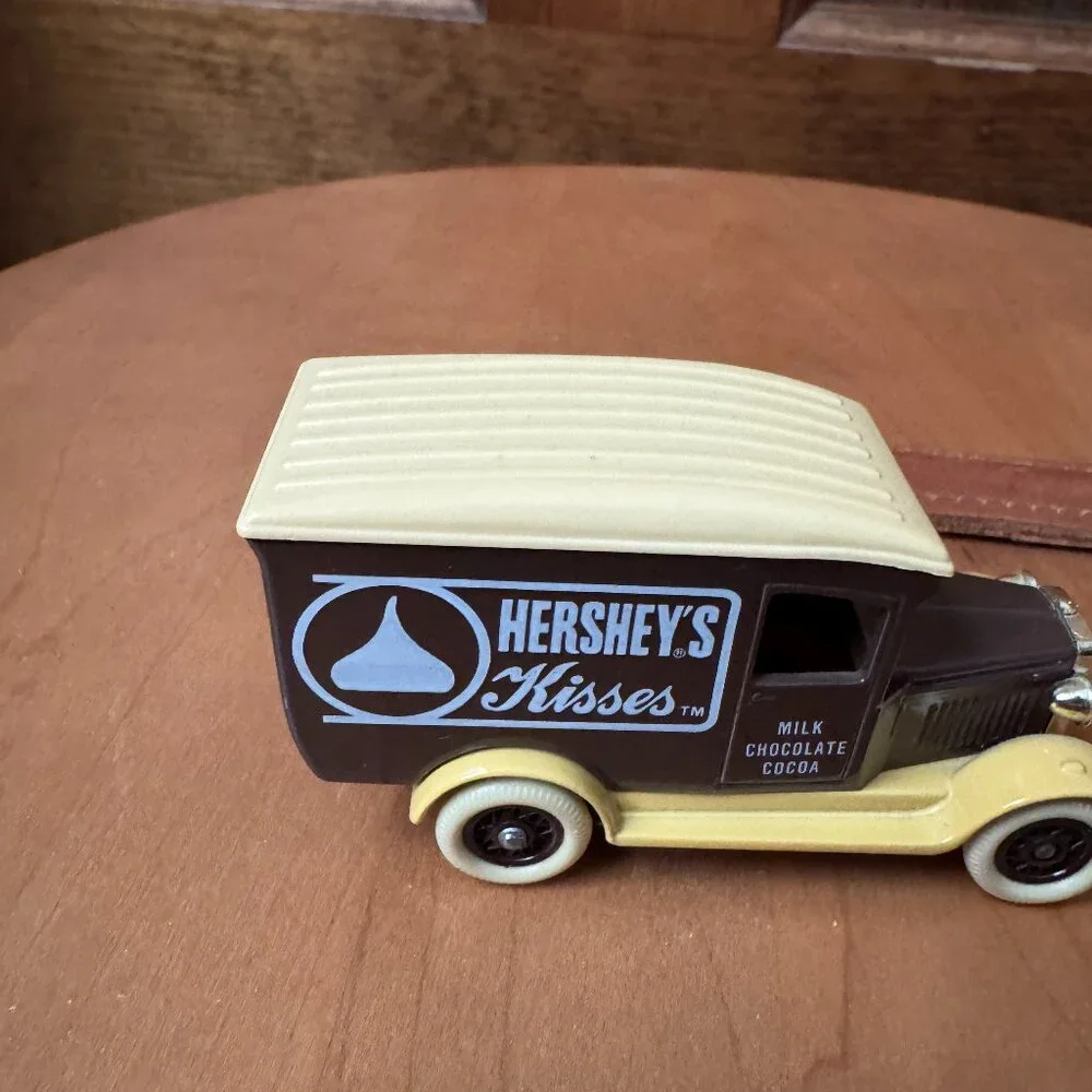 Lledo Days Gone Diecast Vehicles - Hershey's Kisses Delivery Van